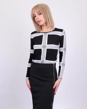 Viscose blouse with a geometric motif | T-shirts - 1