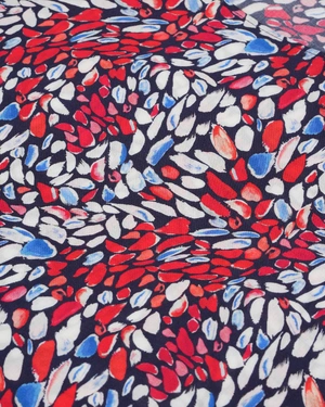 Viscose summer blouse with 7/8 sleeves and round neckline, with stylized red and blue motif | SUMMER COLLECTION OUTLET - 2