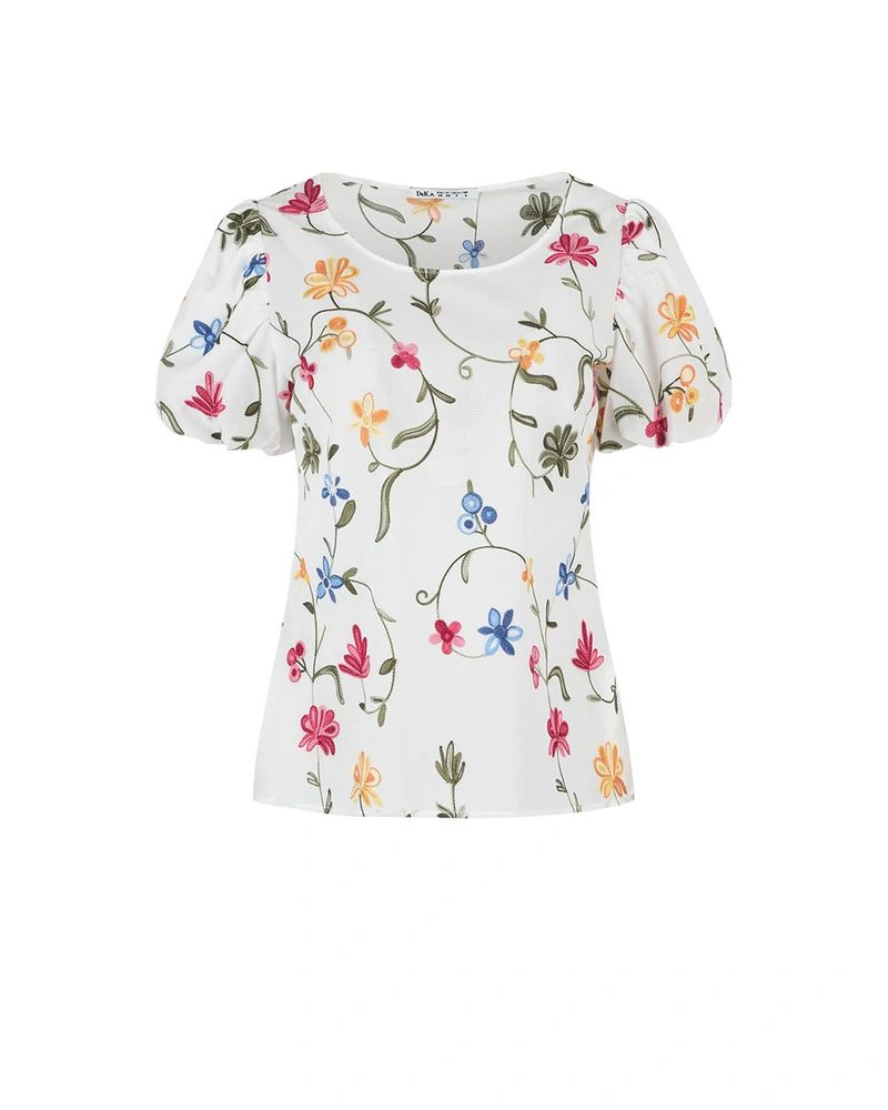 White cotton blouse with delicate floral embroidery | Blouses