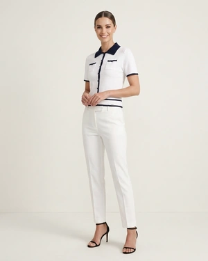 White short-sleeved knitted cardigan with a collar and contrasting navy details | Casual collection - 1