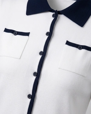White short-sleeved knitted cardigan with a collar and contrasting navy details | Casual collection - 4