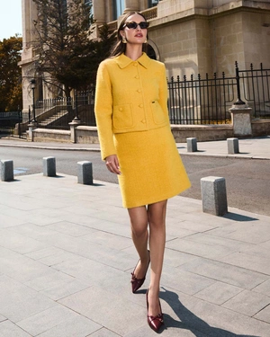 Yellow blazer with collar and single-breasted fastening | NEW - 3